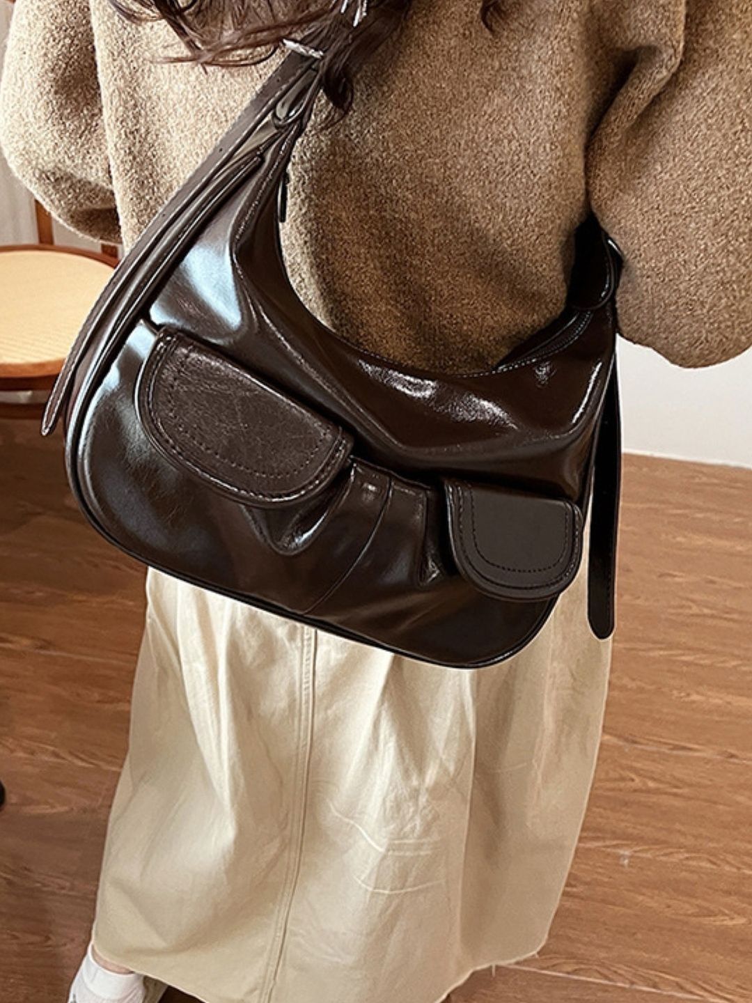 CORSICA Structured Hobo Bag-picture-29