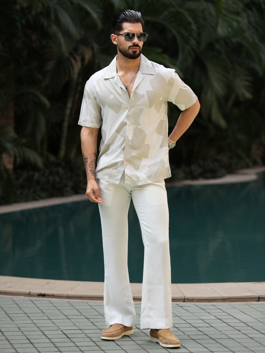 Urban Scissors Men Comfort Fit Abstract Printed Spread Collar Casual Shirt-picture-15