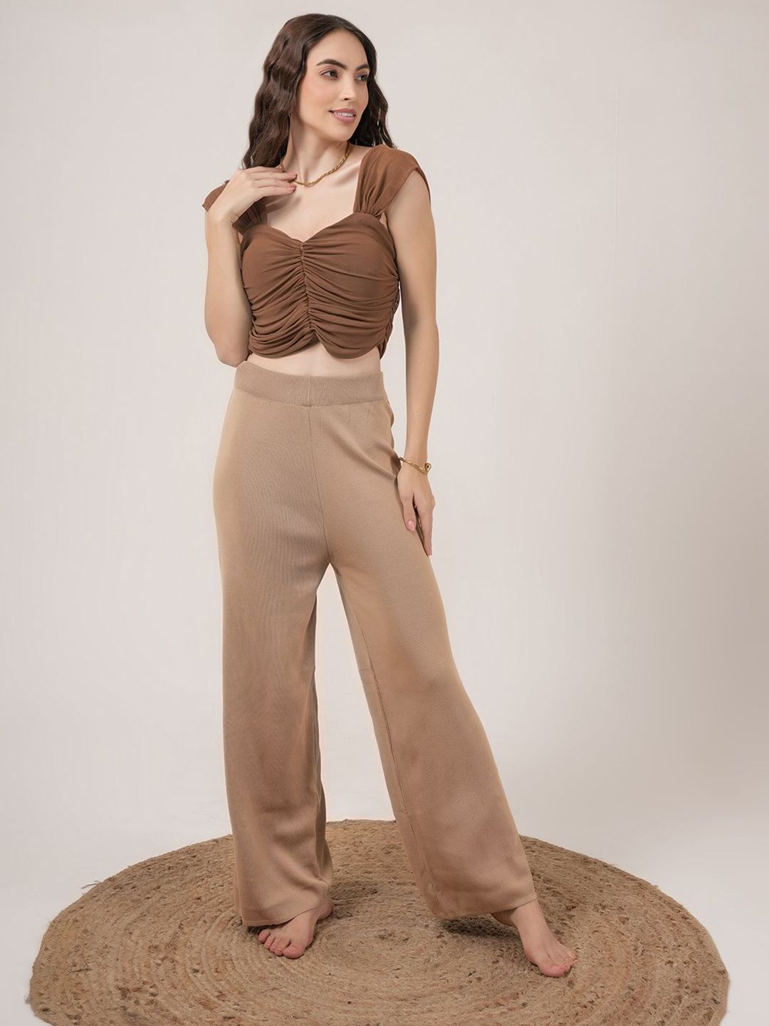 Women Solid Gathered Sweetheart Neck Crop Top view 5