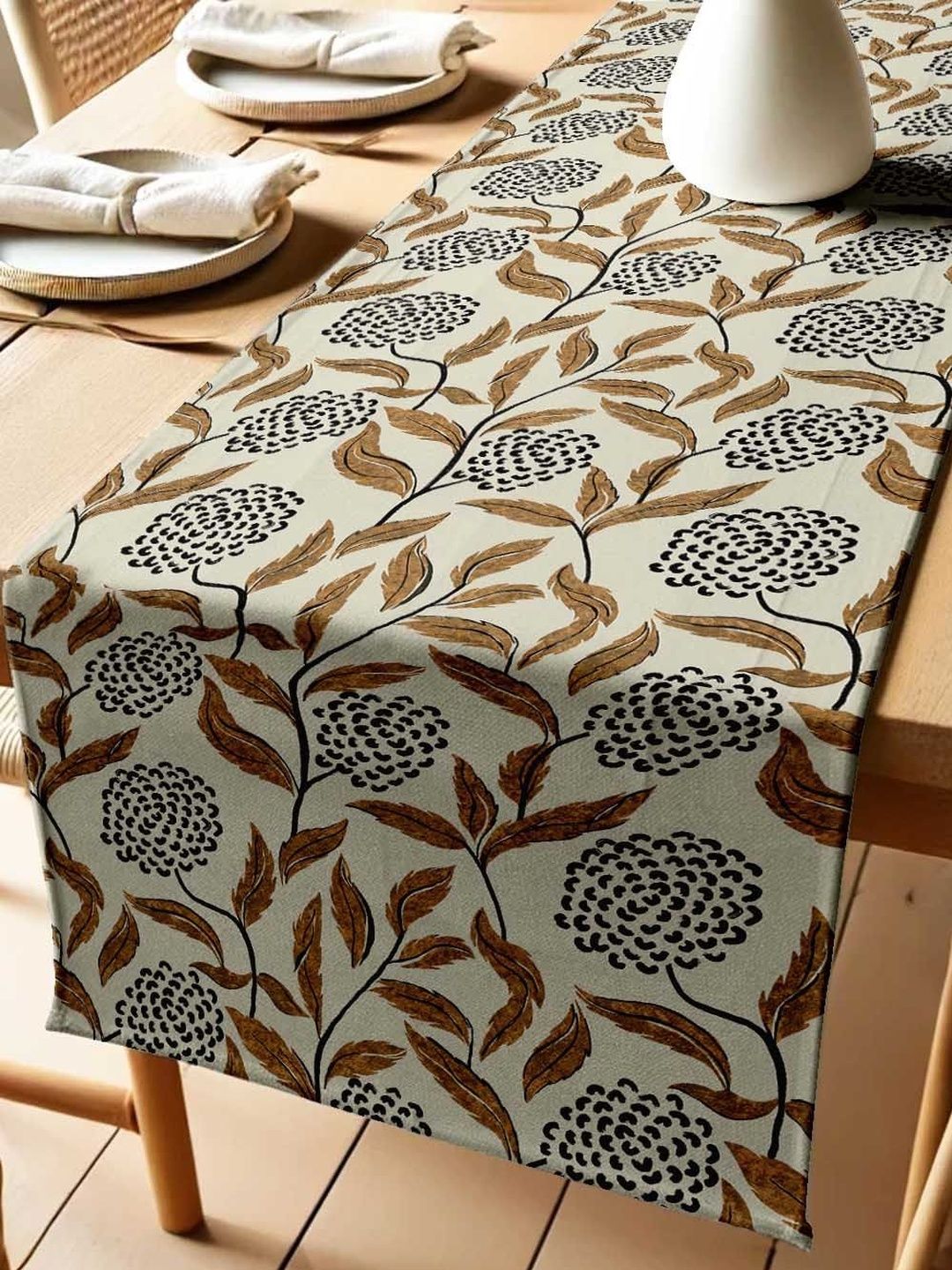 vargottam cream-colored printed pure cotton table runners