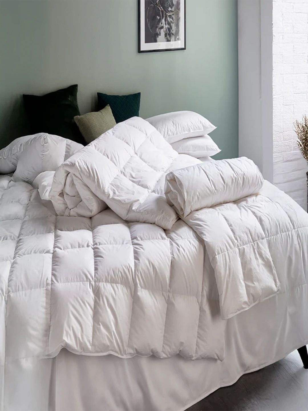 SHRNM White Mild Winter 210 GSM Duvet-image-22