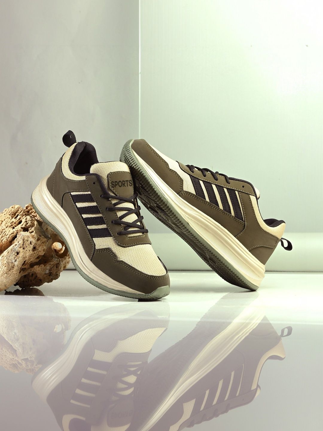 BIRDE Men Mesh Walking Non-Marking Shoes-image-28
