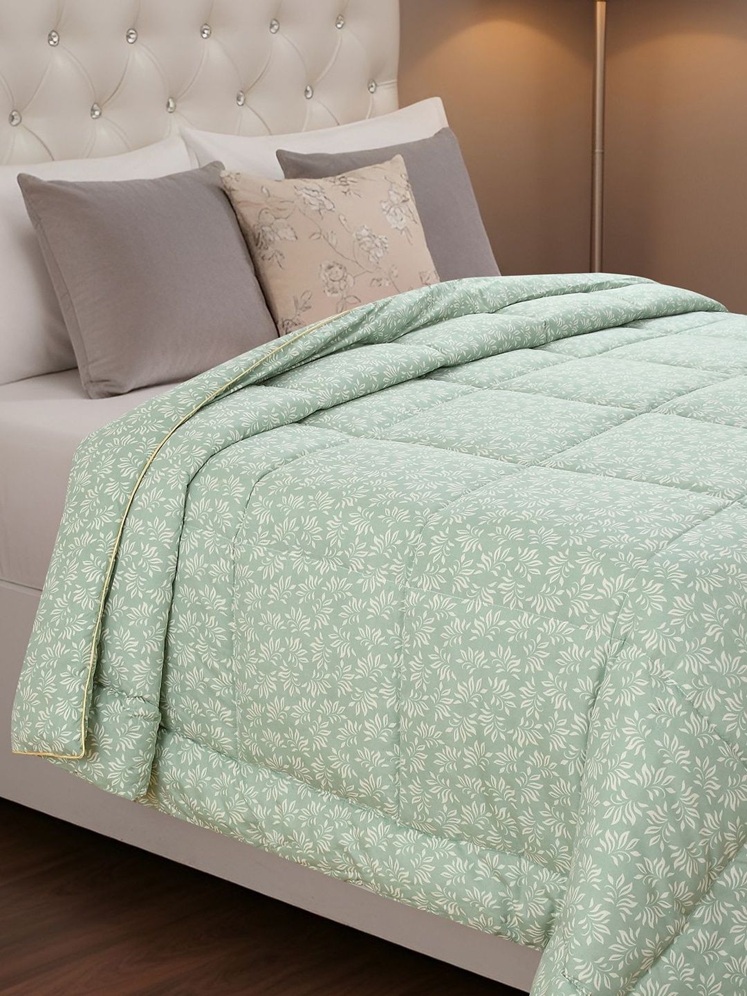 Florida Green Floral Microfiber AC Room 233 GSM Comforter-image-11