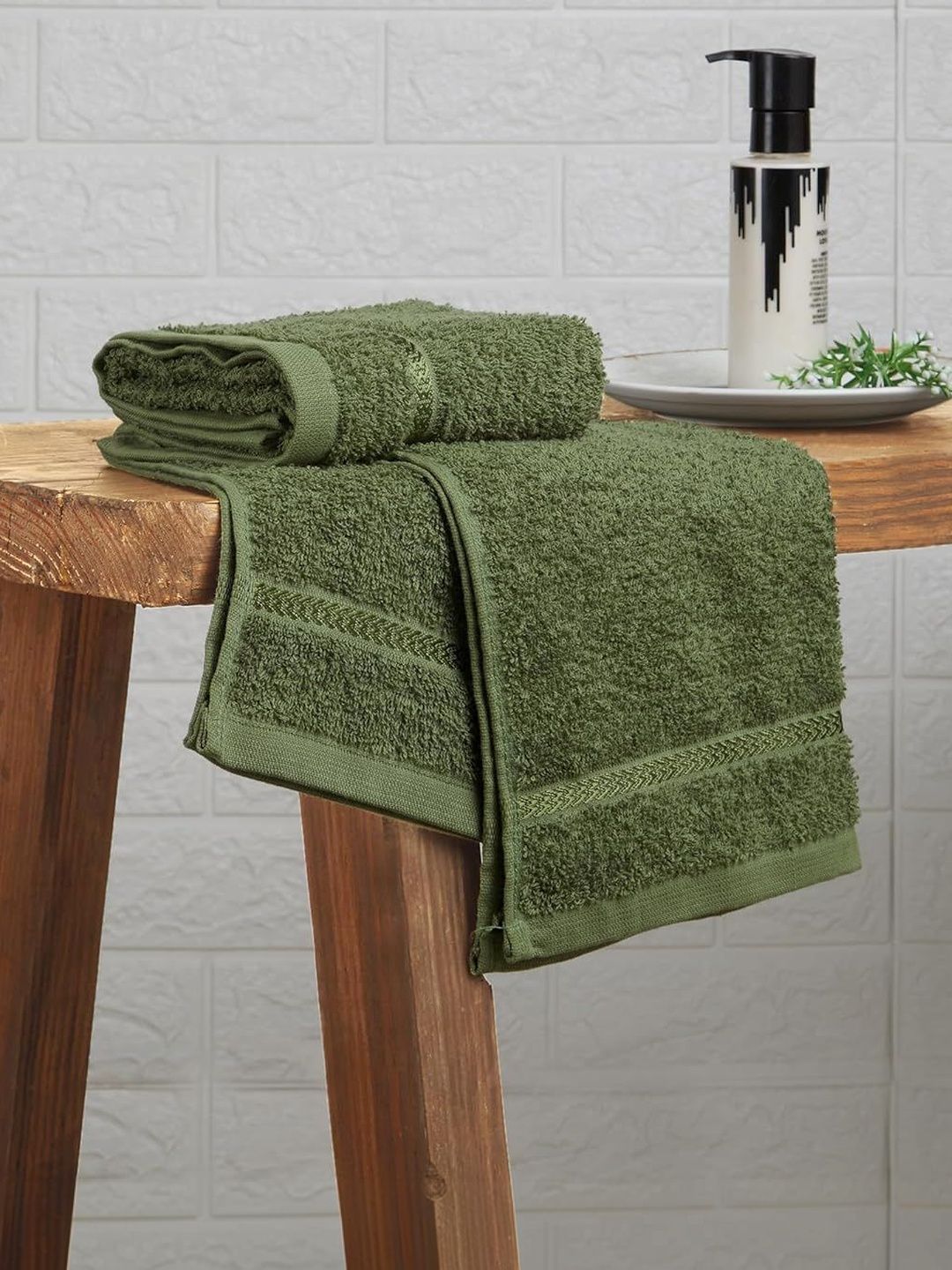 welspun 2 pieces cotton solid hand towels