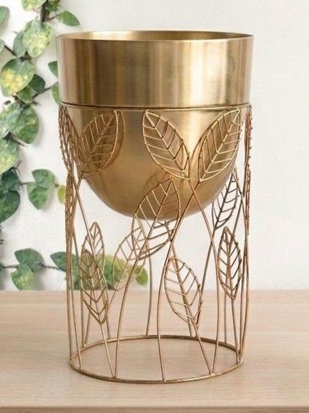 INTERNATIONAL GIFT Golden Leaf Planter-image-10