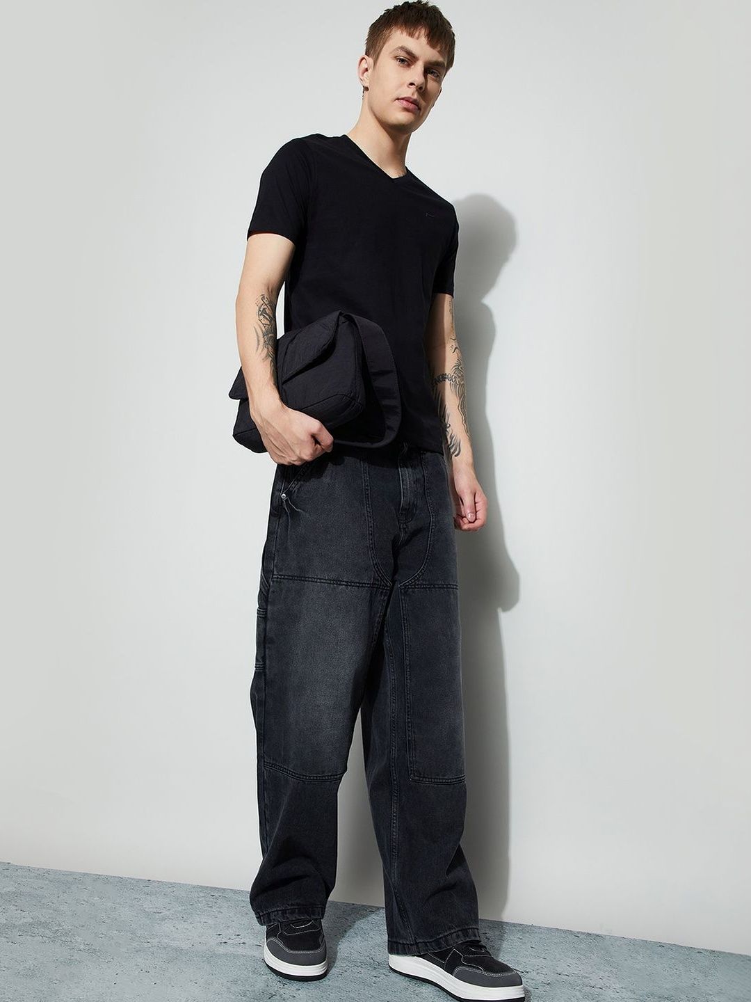 Forca by Lifestyle Men Wide Leg Mid-Rise Light Fade Jeans-picture-40