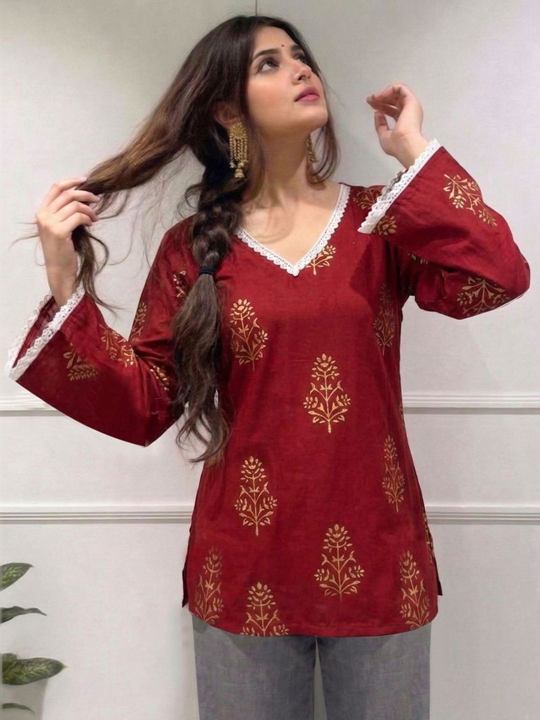 Aaghnya Ethnic Motifs Printed V-Neck Kurti-picture-11