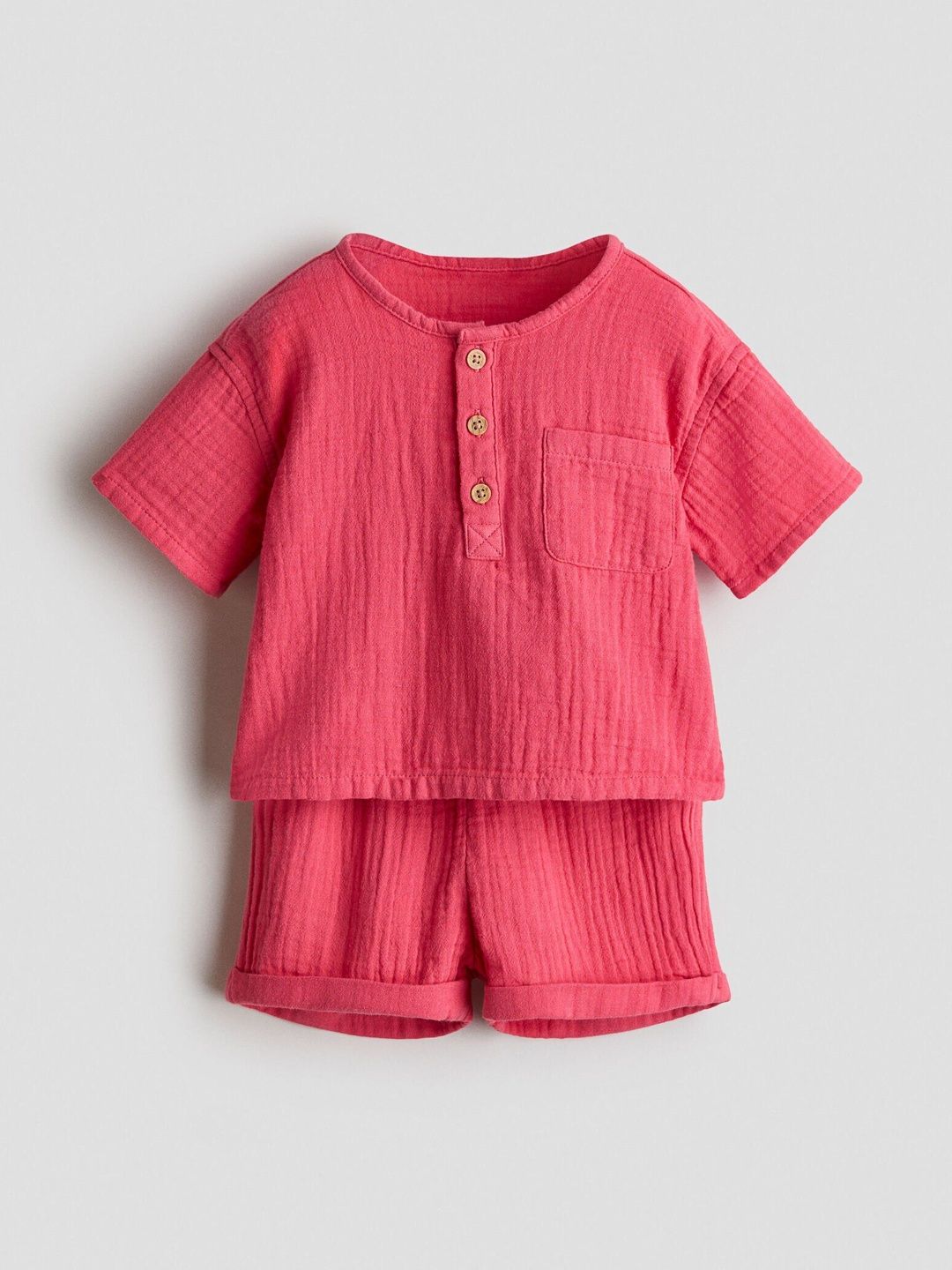 H&M 2-piece top and shorts set-picture-35