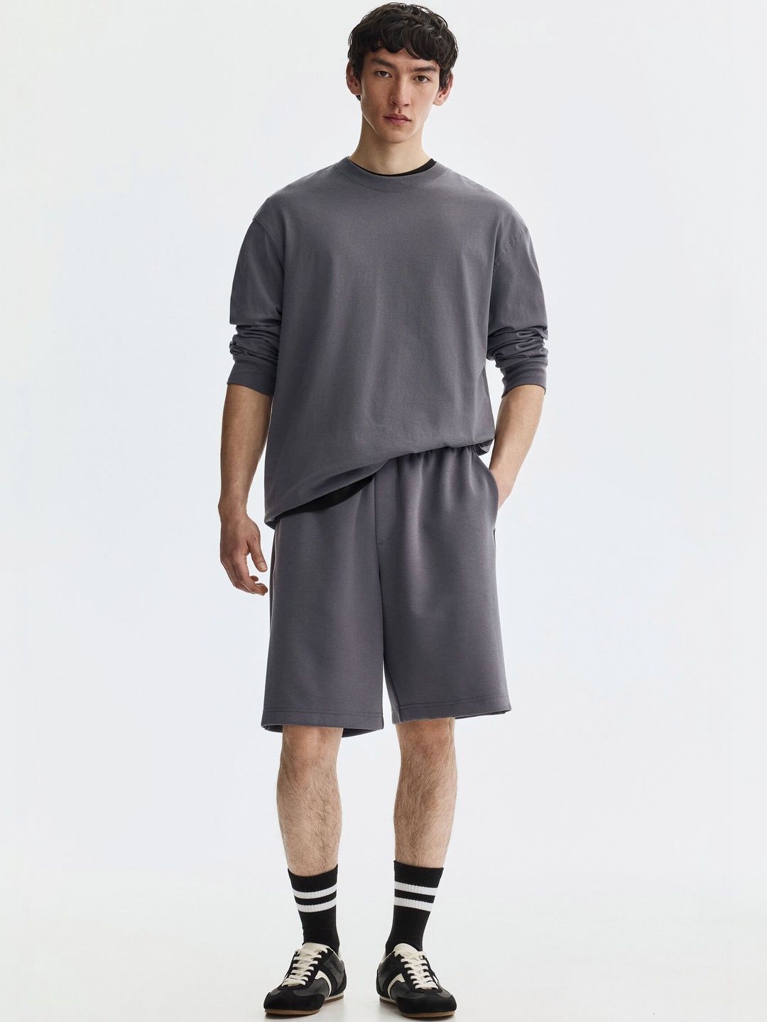 H&M Relaxed Fit Interlock Shorts-picture-16