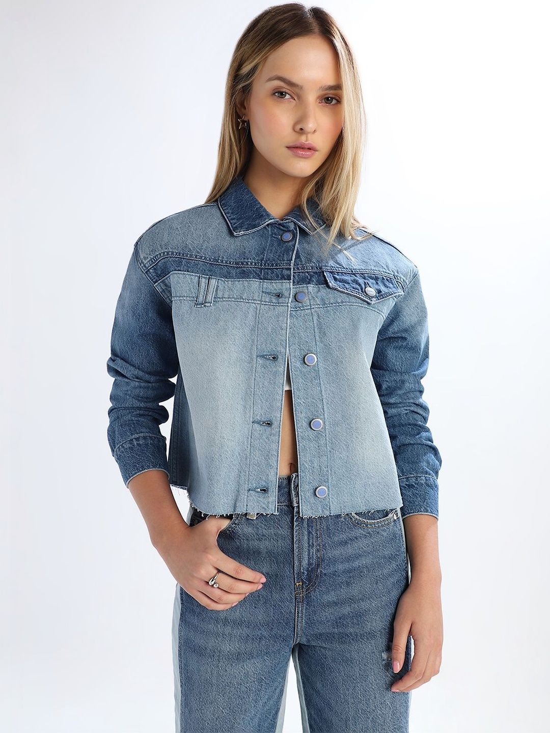 ONLY Women Colourblocked Lightweight Crop Denim Jacket-picture-52