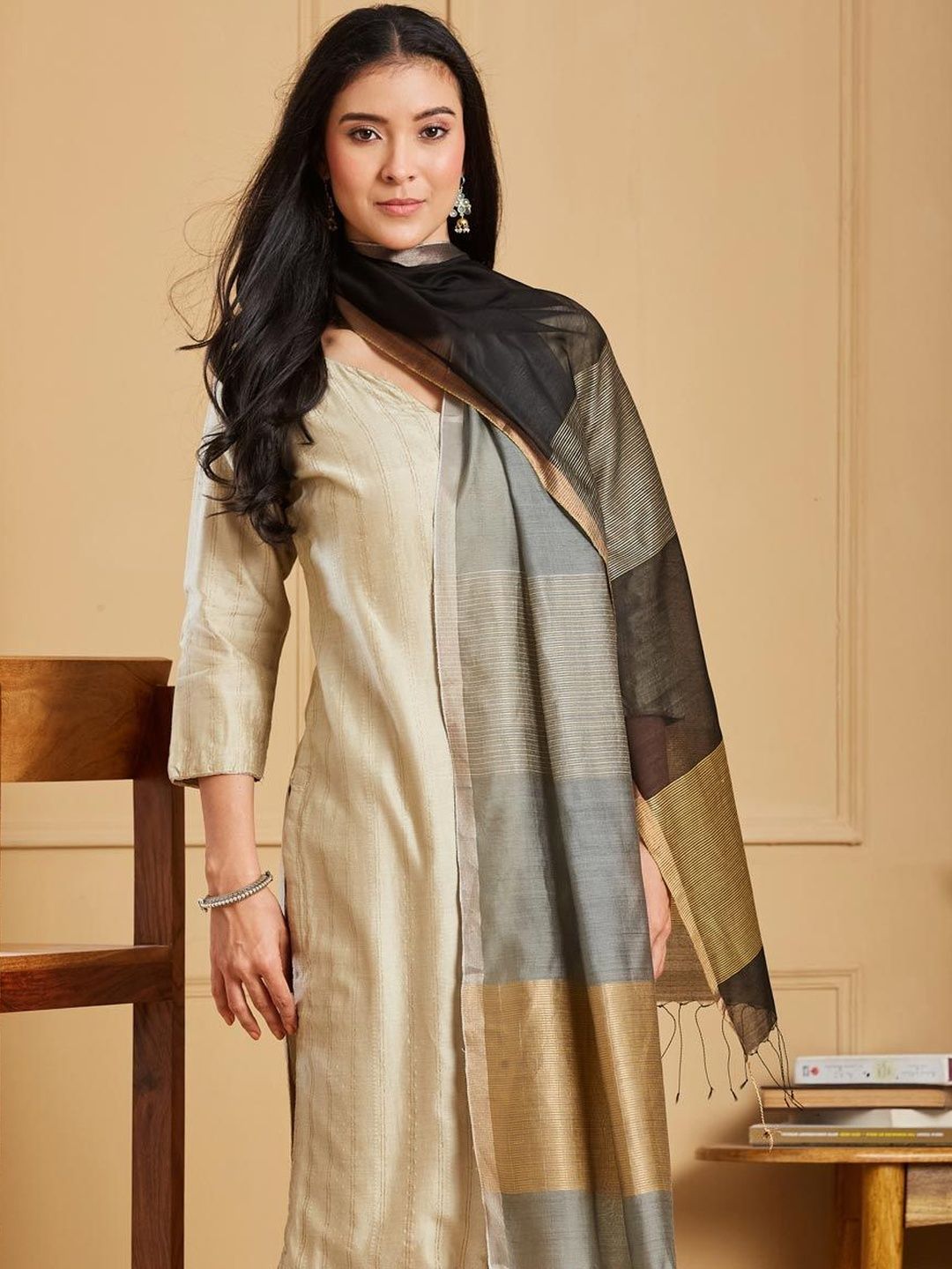 Fabindia Men Woven Design Stole-picture-17