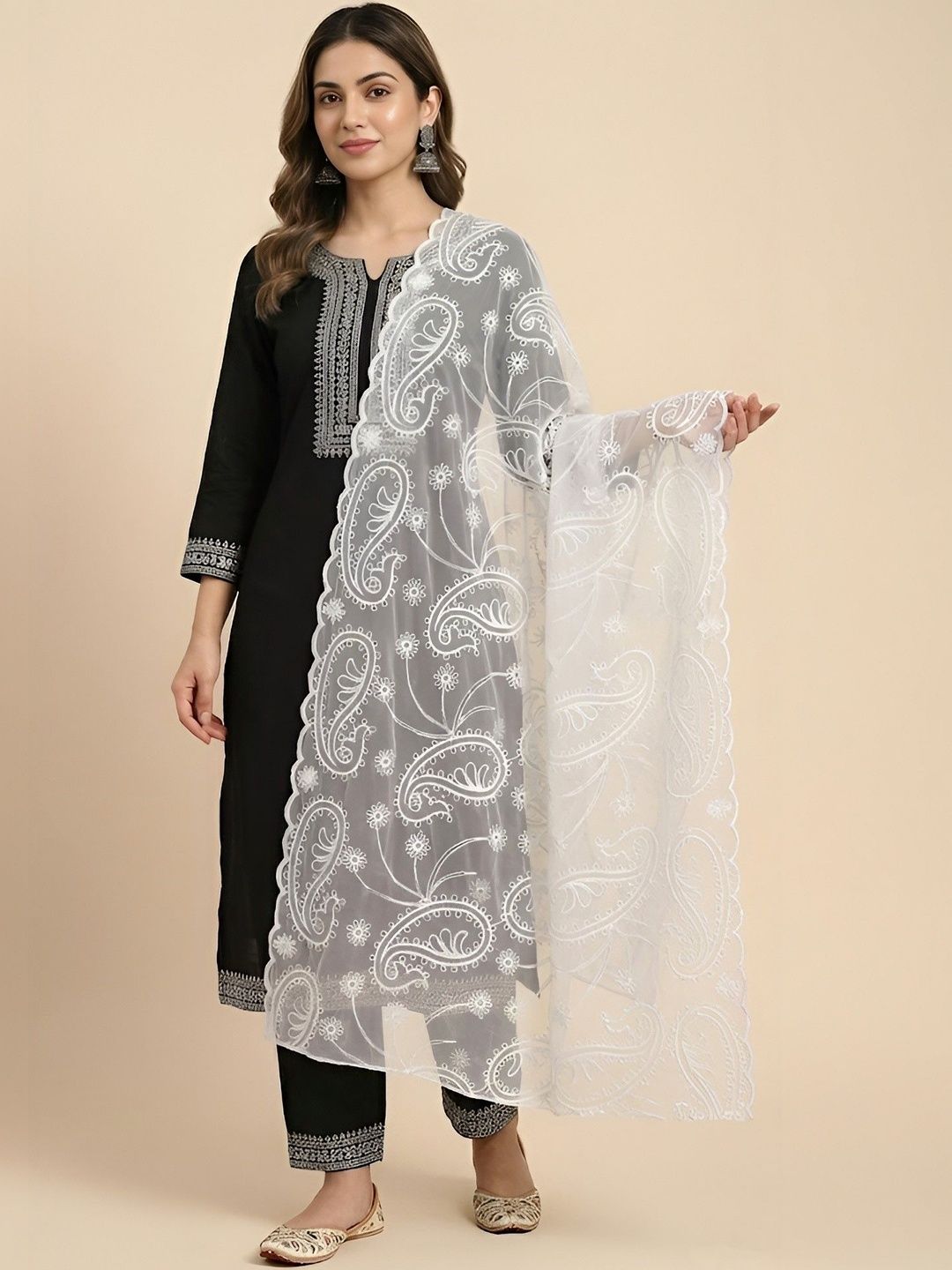 MUFFLY Paisley Embroidered Organza Dupatta with Thread Work-picture-17