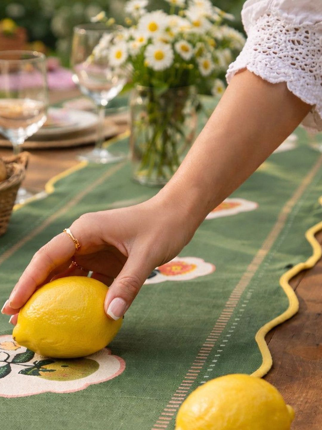Chumbak Limonata Green & White Table Runner - Citrus Zest-picture-18