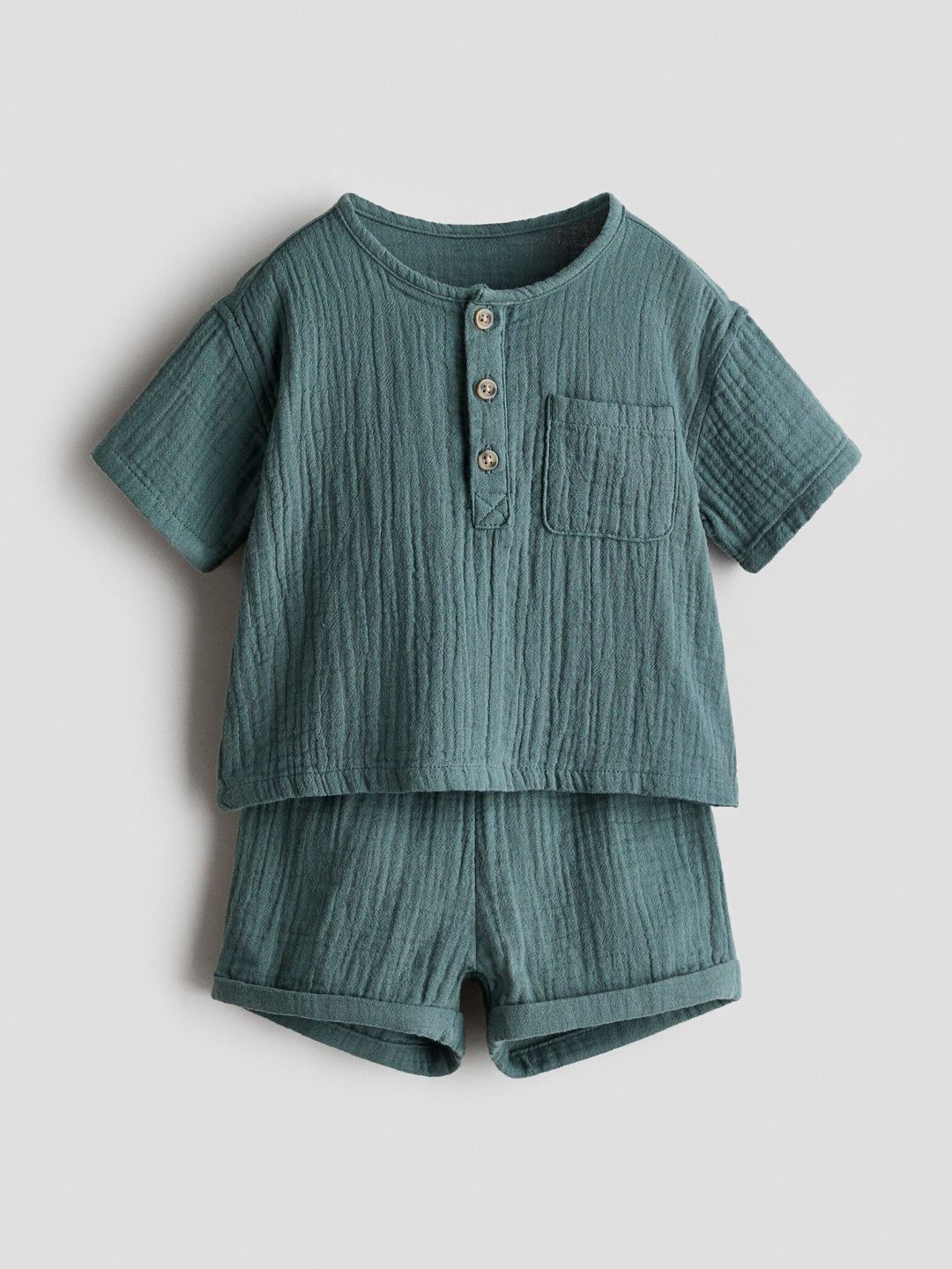 H&M 2-piece top and shorts set-picture-47