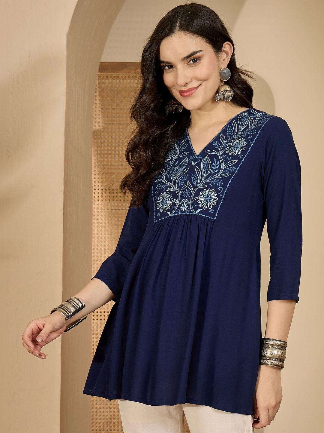 Sangria Embroidered V-Neck Thread Work Kurti-image-17