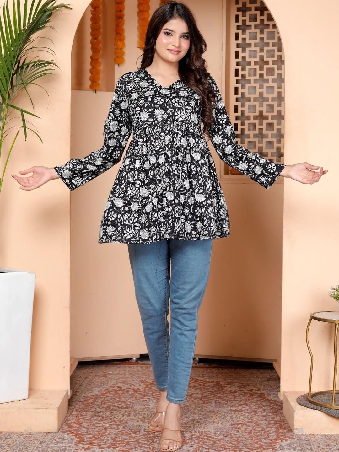 Bibhatsu Floral Printed V-Neck Empire Kurti-picture-43