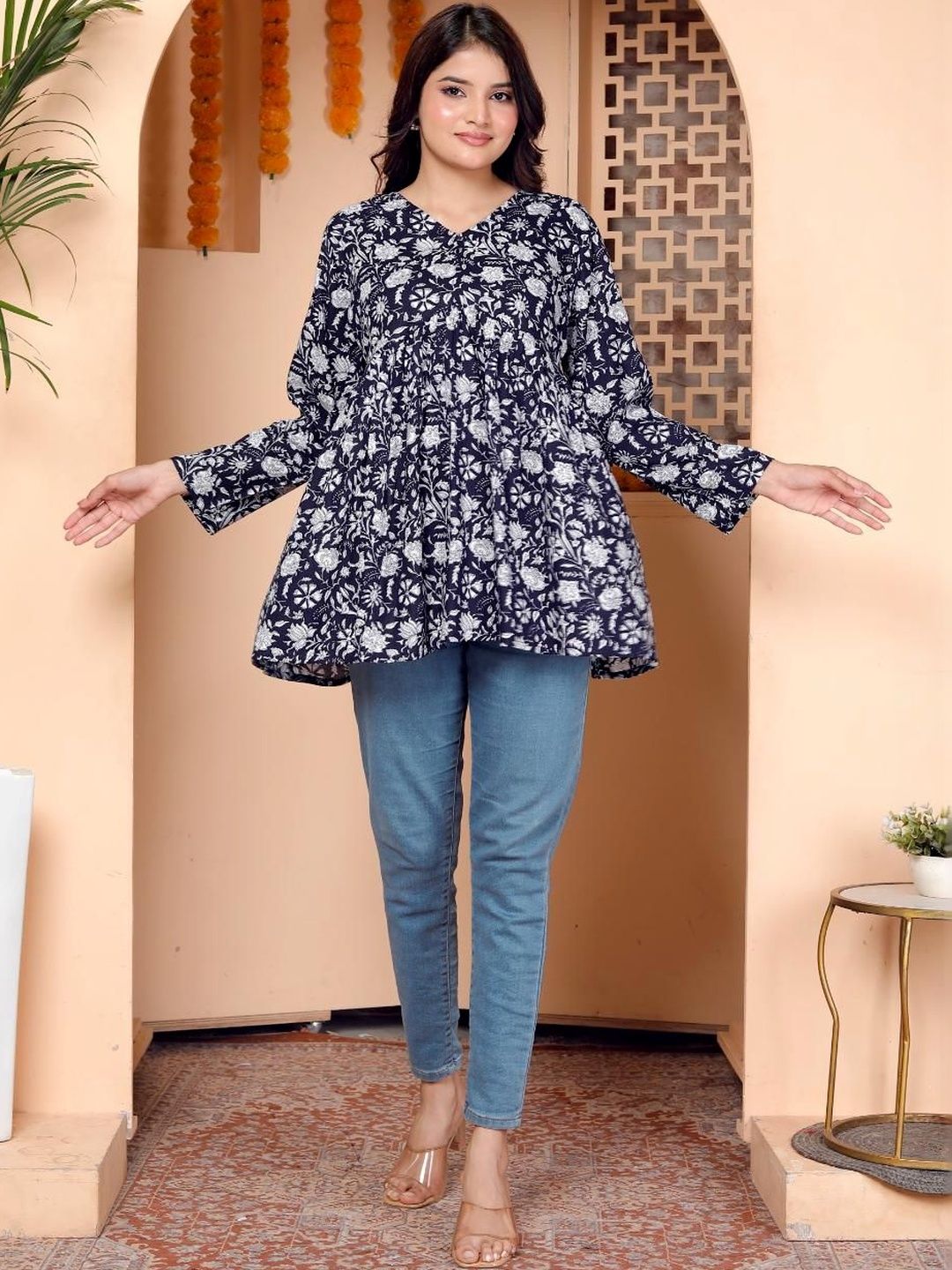 Bibhatsu Floral Printed V-Neck Panelled Kurti-picture-37
