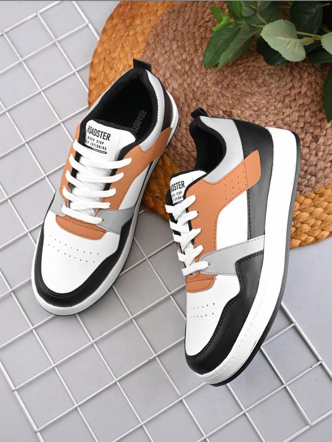 The Roadster Lifestyle Co Men Colourblocked Lightweight Comfort Insole Lace-up Sneakers-picture-46