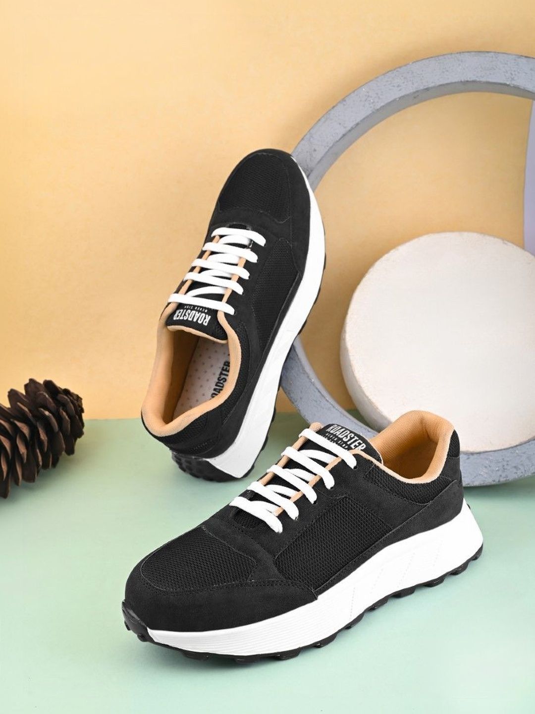 The Roadster Lifestyle Co Men Round Toe Lightweight Comfort Insole Lace-up Sneakers-image-42