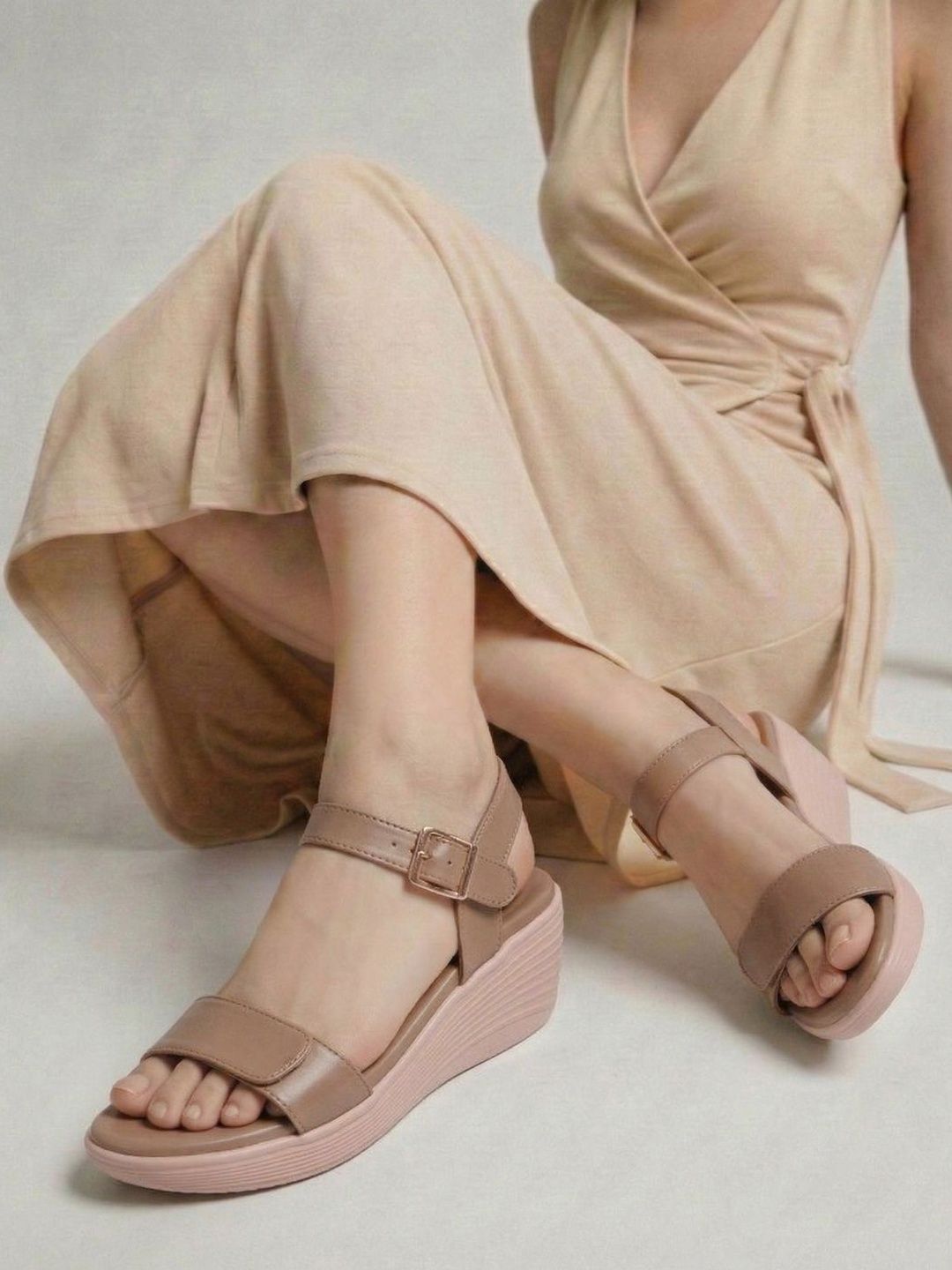 Colo Wedge with-picture-55