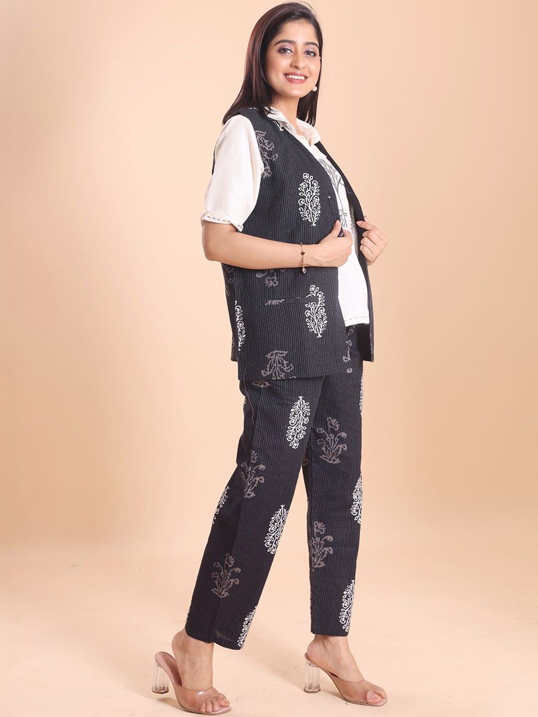 BLOUSON Women Printed Ethnic Button Shrug-picture-19