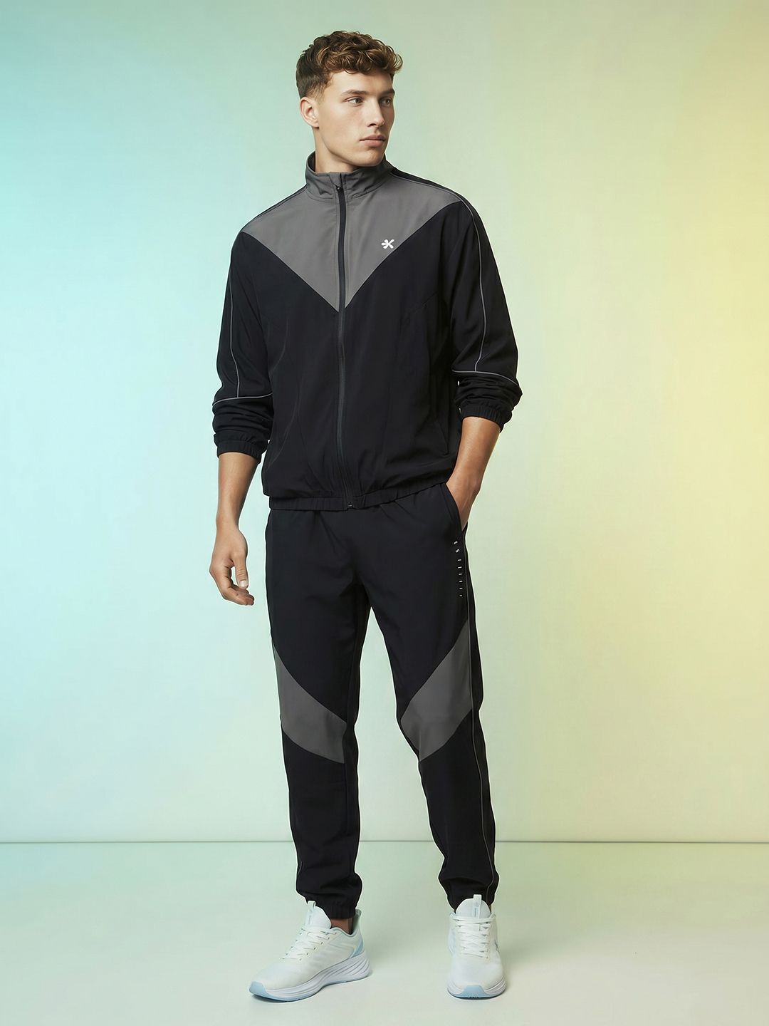 HRX by Hrithik Roshan Colorblocked Rapid-Dry Mock Collar Tracksuit-picture-33