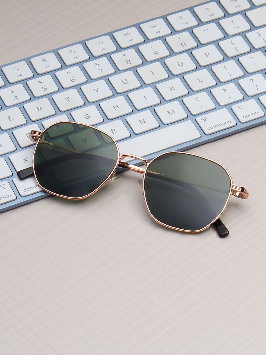 Ted Smith Unisex Green Lens & Gold-Toned Wayfarer Sunglasses with-picture-18
