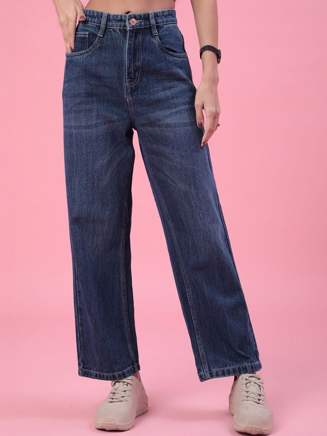 LIMEROAD Women Straight Fit Mid-Rise Light Fade Stretchable Jeans-picture-15