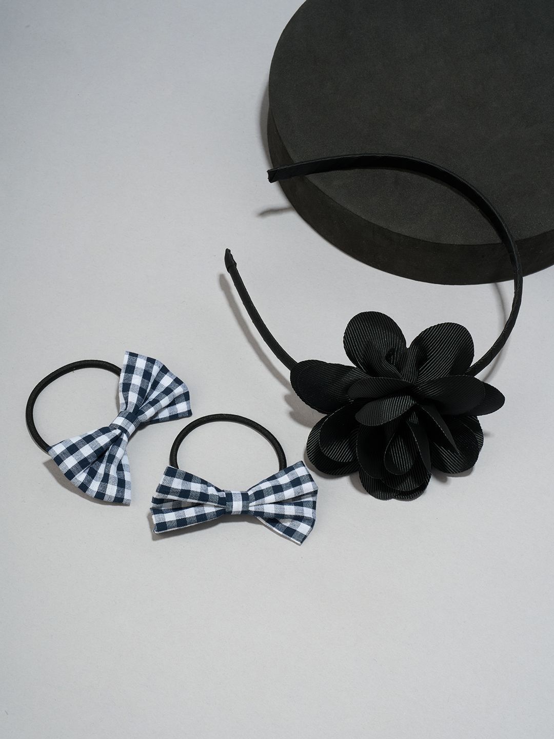 Pantaloons Junior Girls Set of 3 Hair Accessory Set-picture-28