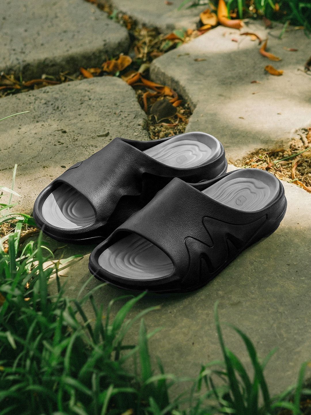 The Souled Store Men Sliders-picture-11