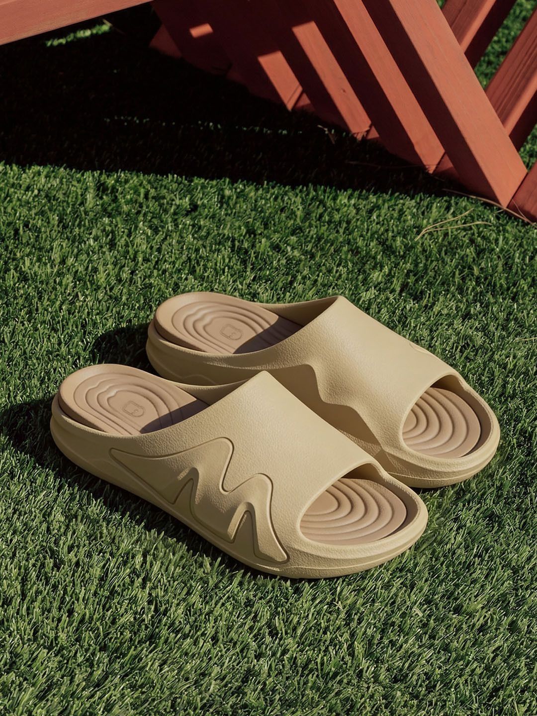 The Souled Store Men Sliders-picture-22