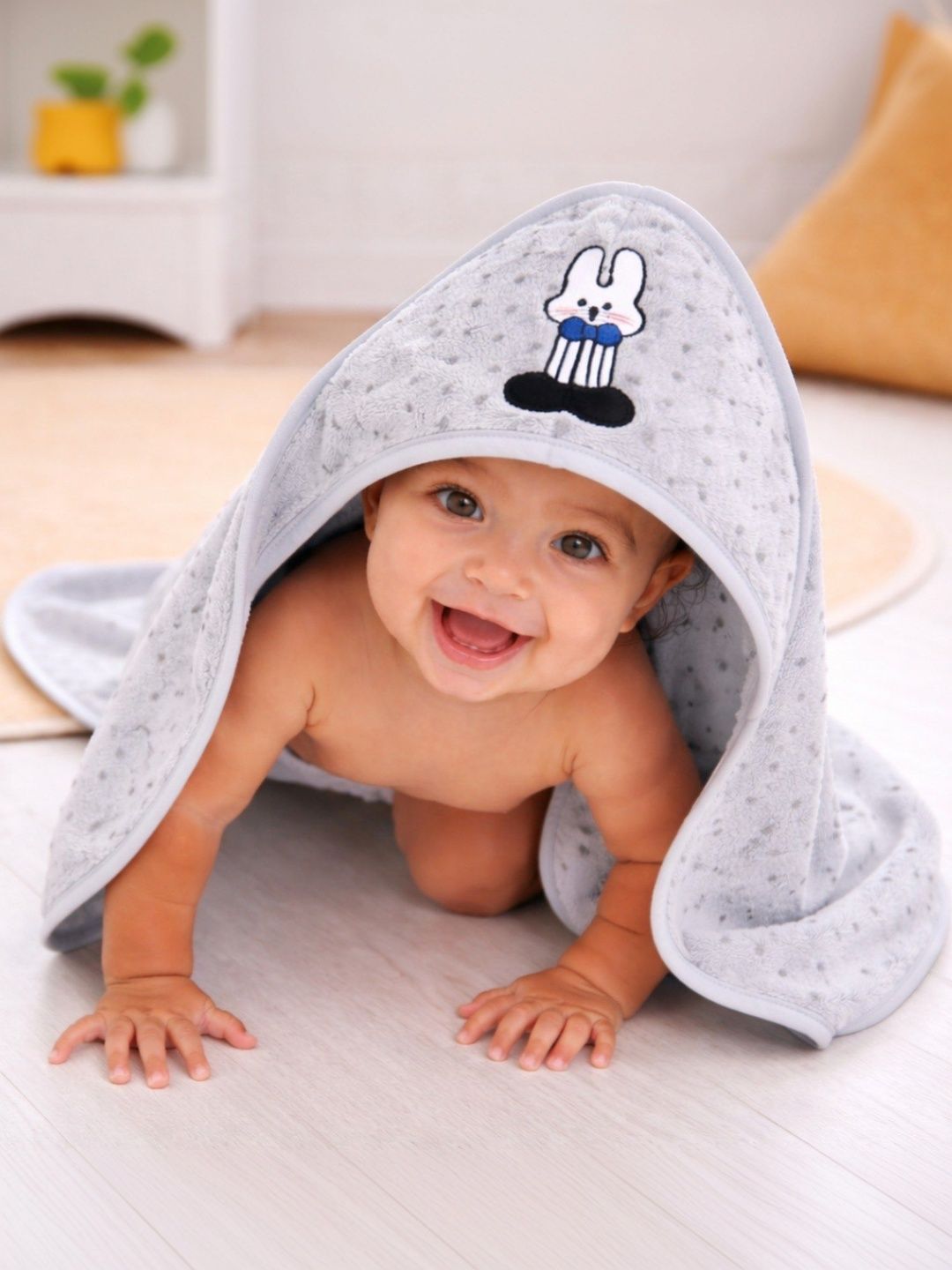 The Little Lookers Grey & Grey Printed 500 GSM Bath Towel