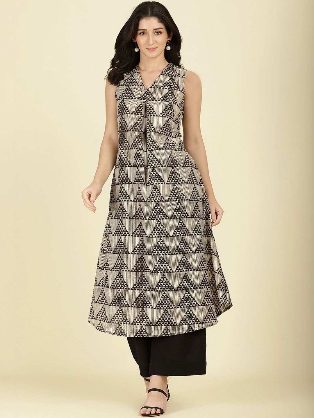 MEENA BAZAAR Since 1970 Geometric Printed V-Neck Anarkali Kurti-picture-24