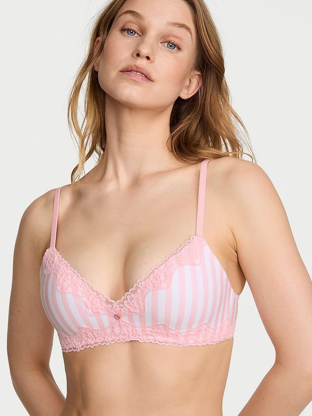 Victoria's Secret Bra Medium Coverage Lightly Padded-picture-29