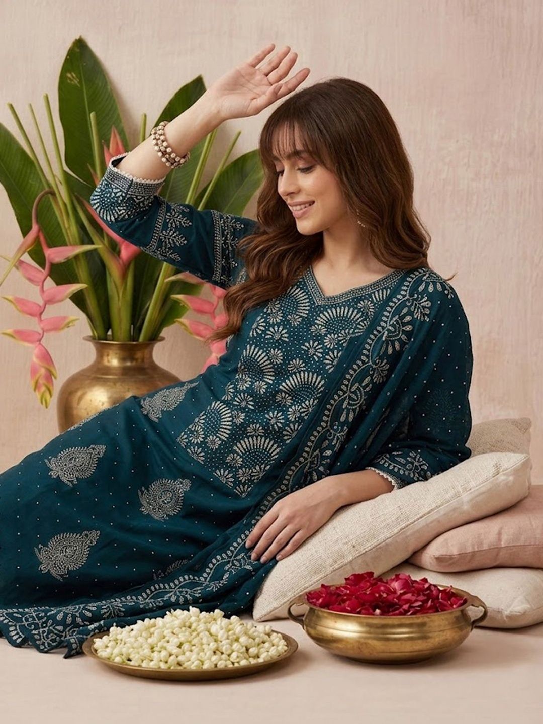 Sangria Printed V-Neck Kurta & Trousers With Dupatta-image-35
