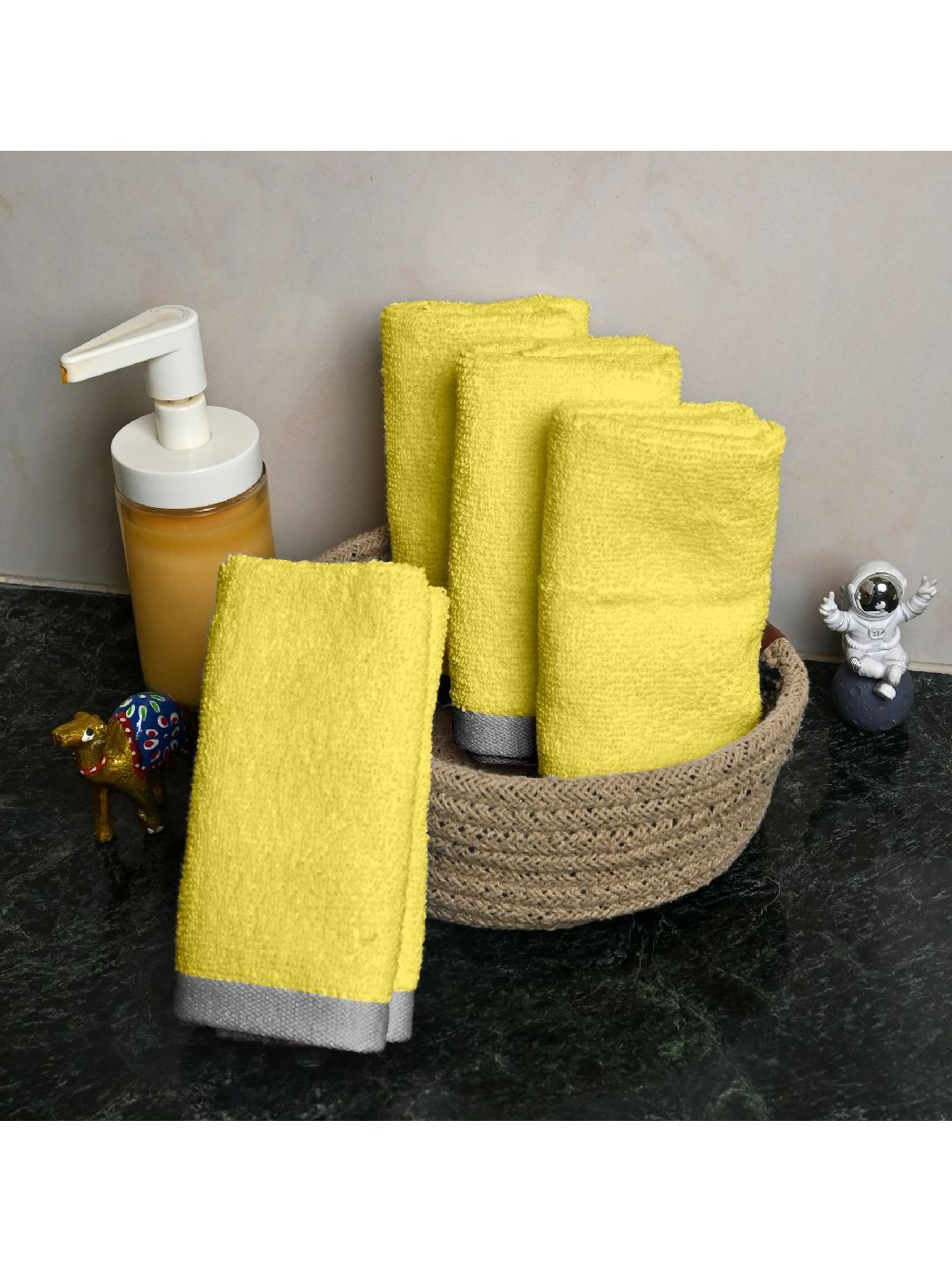 Divine Casa Yellow 4 Piece Cotton 500 GSM Towel Set-image-23