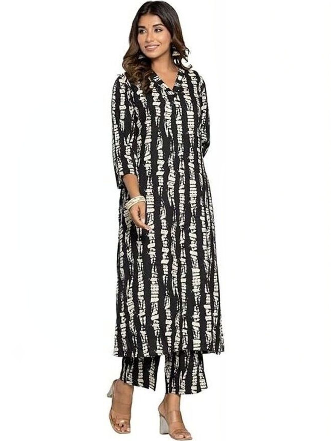 PAVYA Women Dyed Regular Kurta with Palazzos-image-9