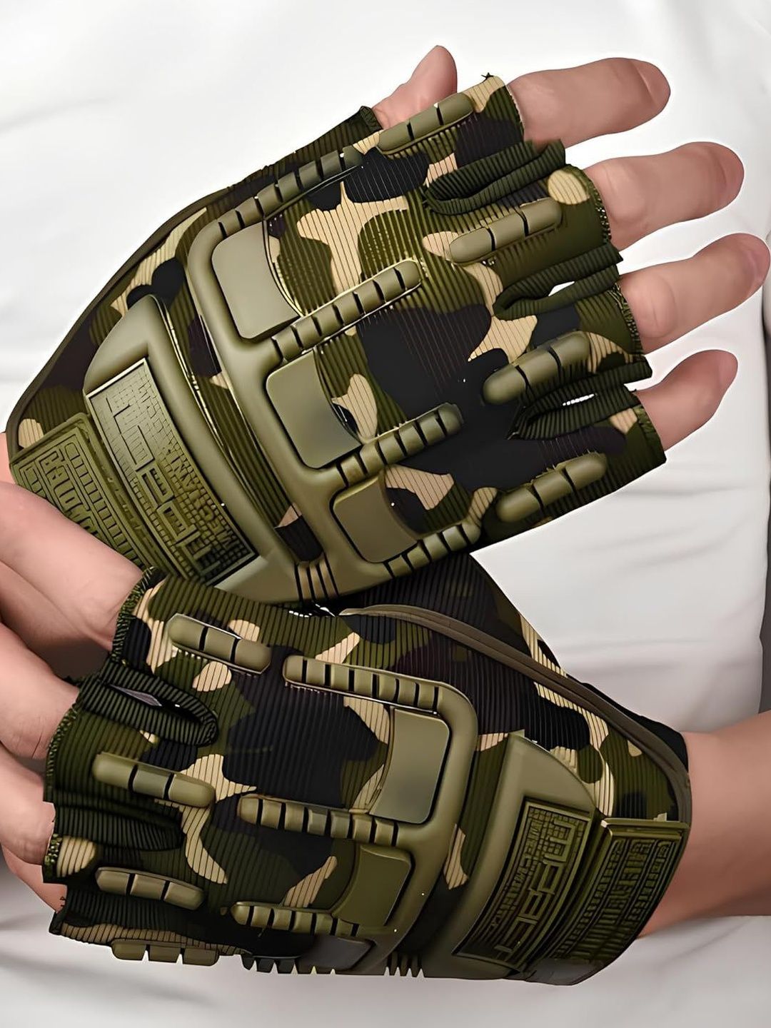 LEVOT Unisex Patterned Fingerless Gloves-image-5