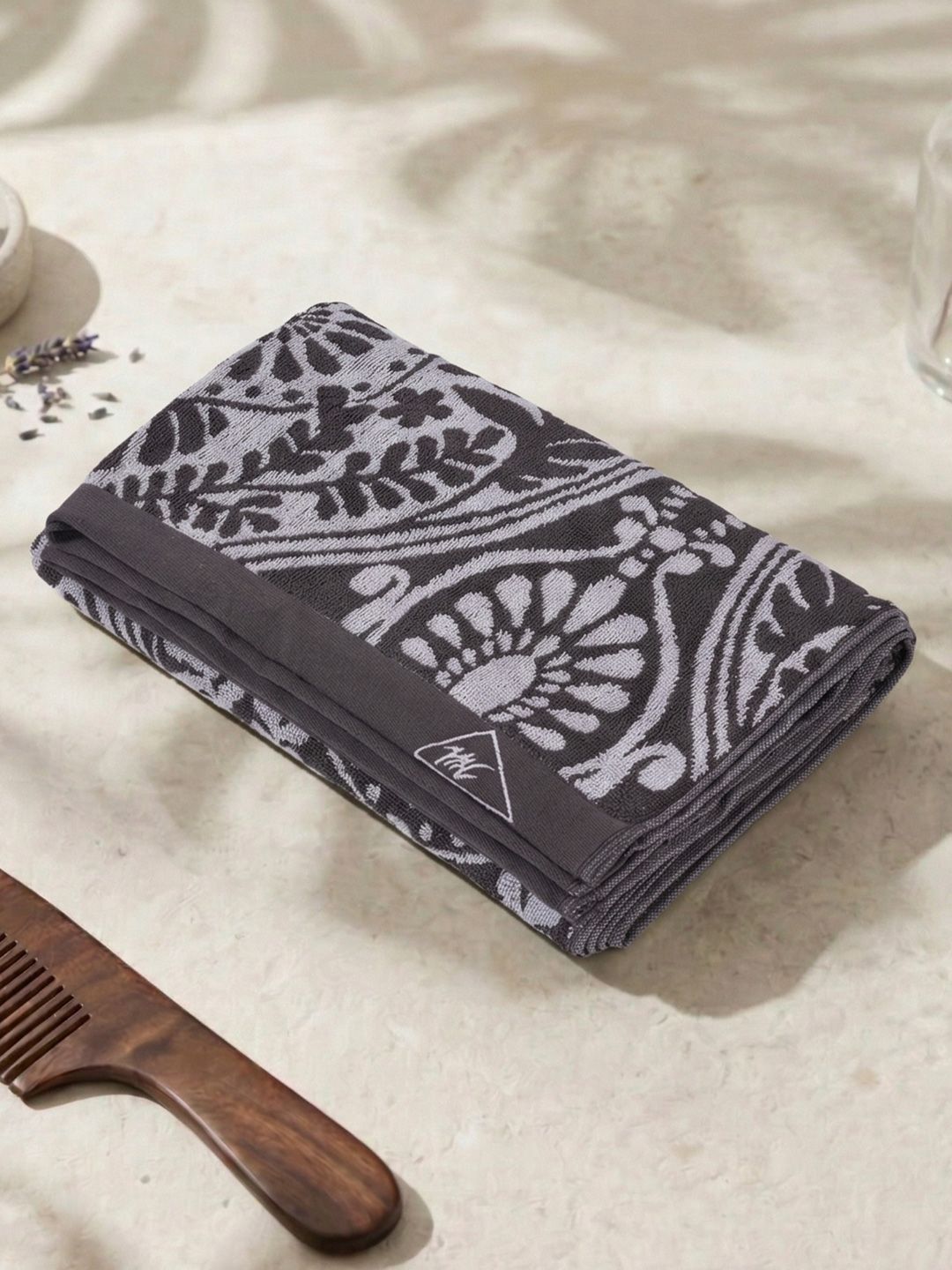 Monte Carlo Santorini Grey Self Design Cotton 525 Gsm 75X150 Cm 1 Bath Towel-picture-10
