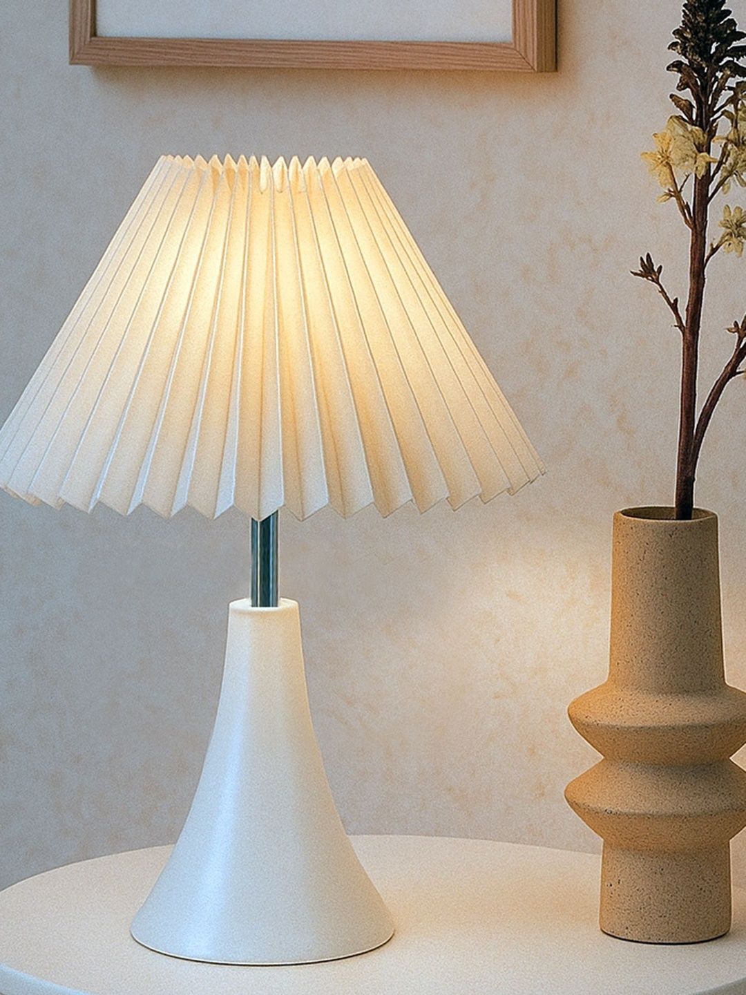 Glowhere White Textured Metal Contemporary Frusturical Shaped Table Lamp-picture-15