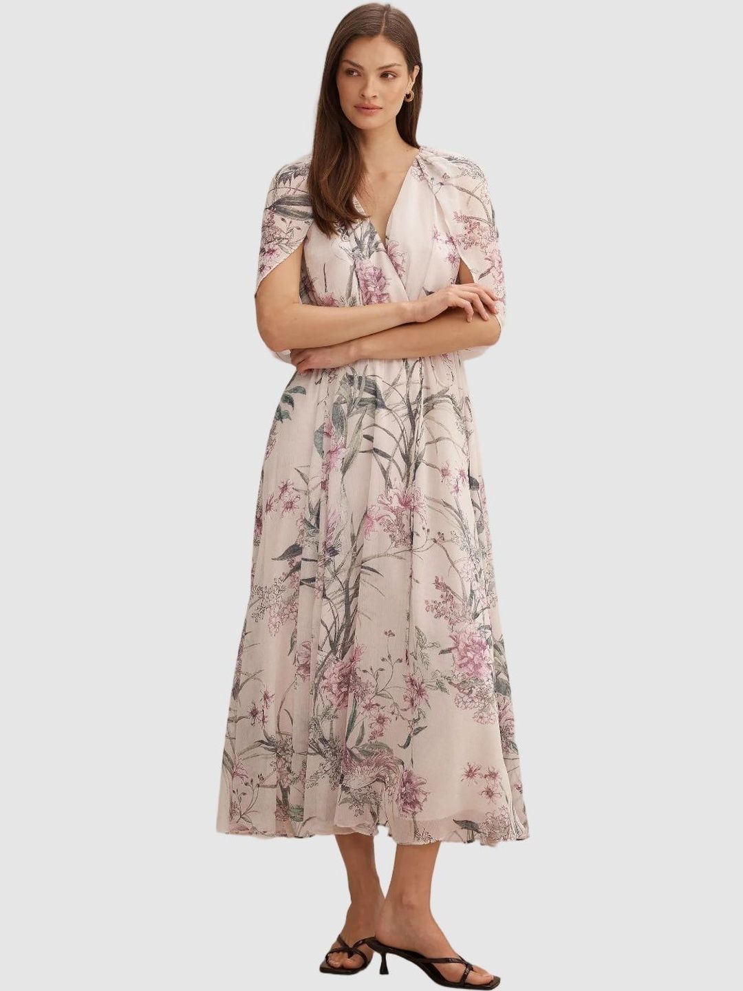 Forever New Floral Print Flared Sleeve Midi Dress-picture-35