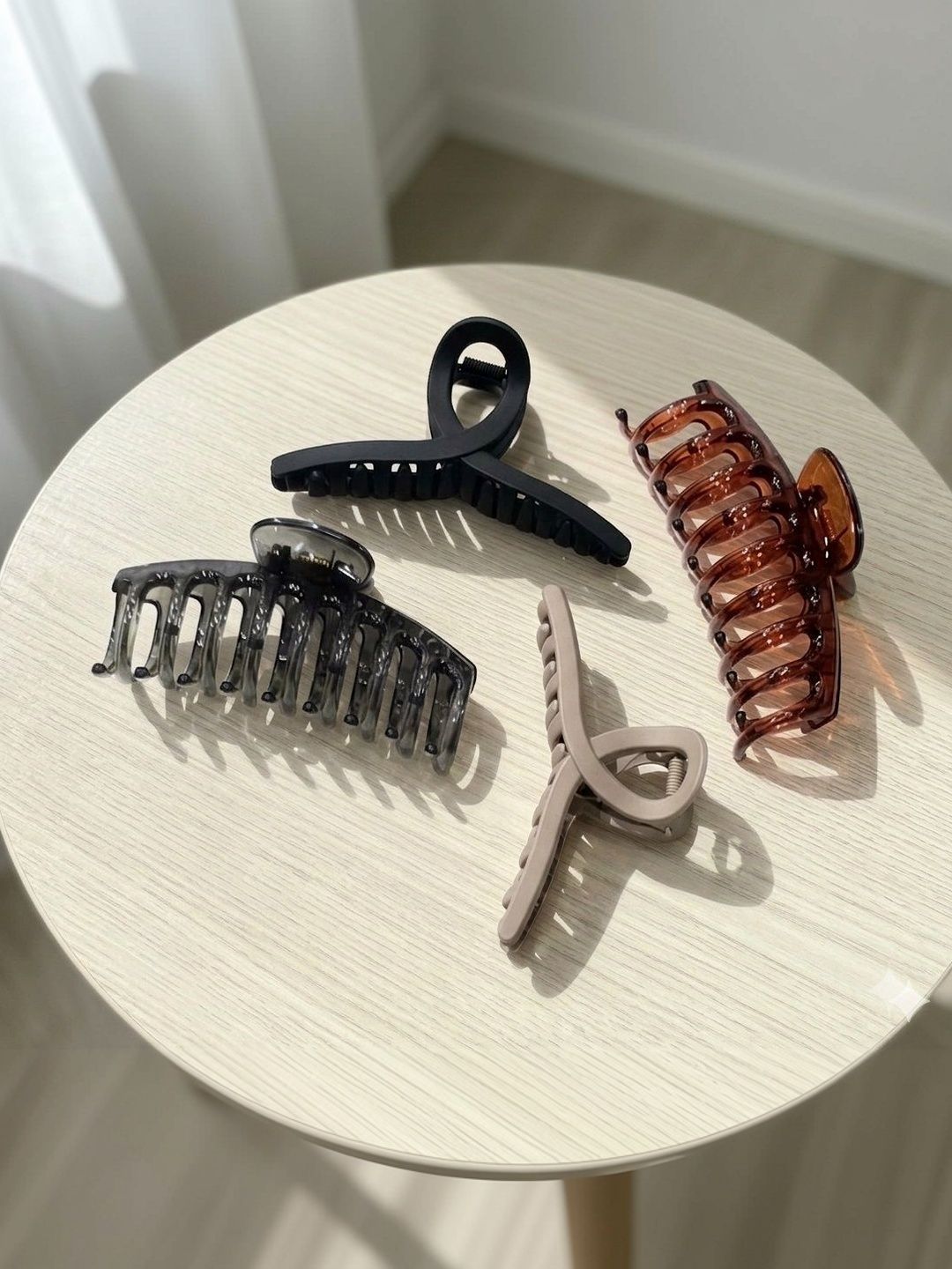 DIVASTRI Women Set of 4 Claw Clip-picture-44