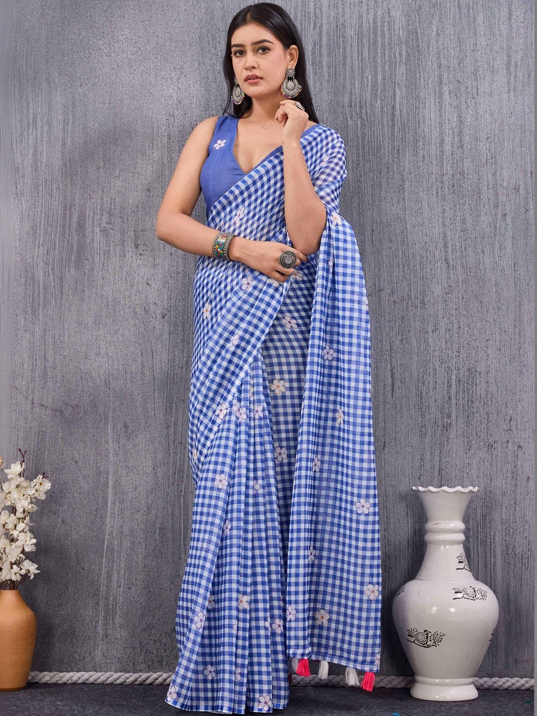 Mitera Checked Embroidered Saree-image-16