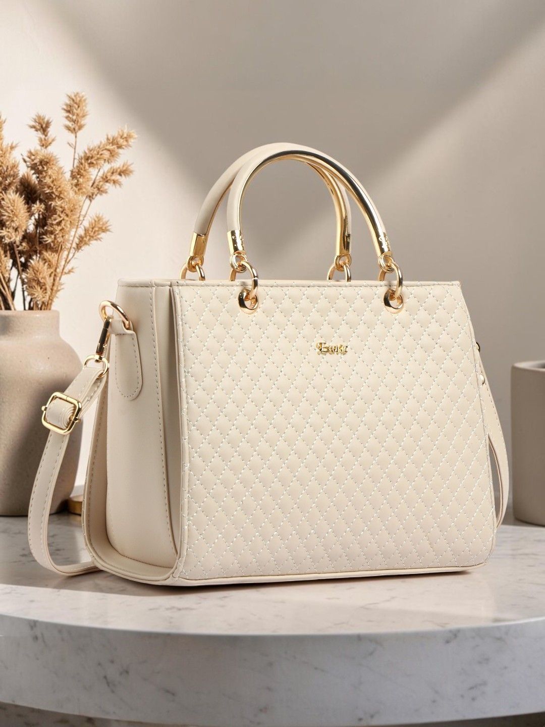 Exotic Structured Handheld Bag with Quilted-picture-30