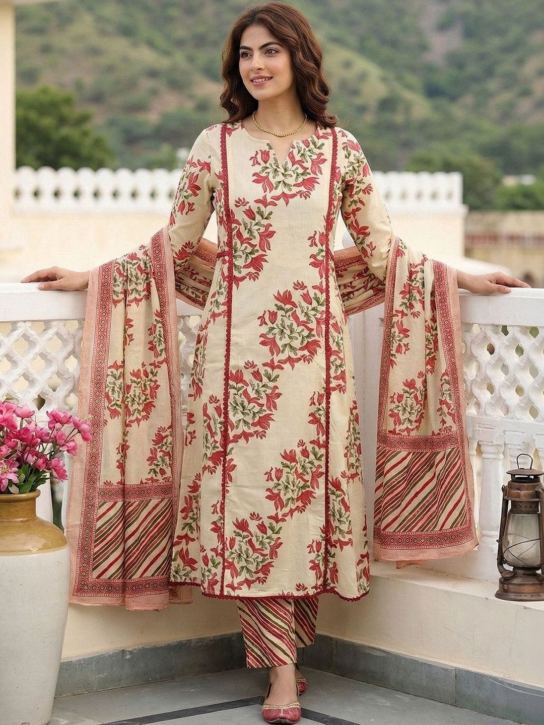 MYRIE Women Floral Printed Regular Kurta with Trousers & With Dupatta-picture-22