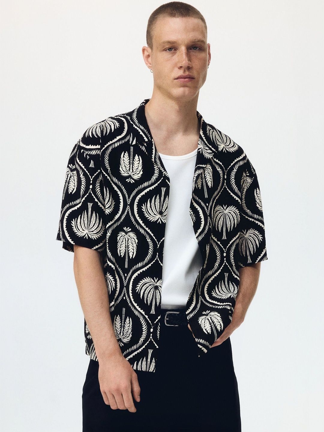 H&M Relaxed Fit Resort Shirt-picture-53