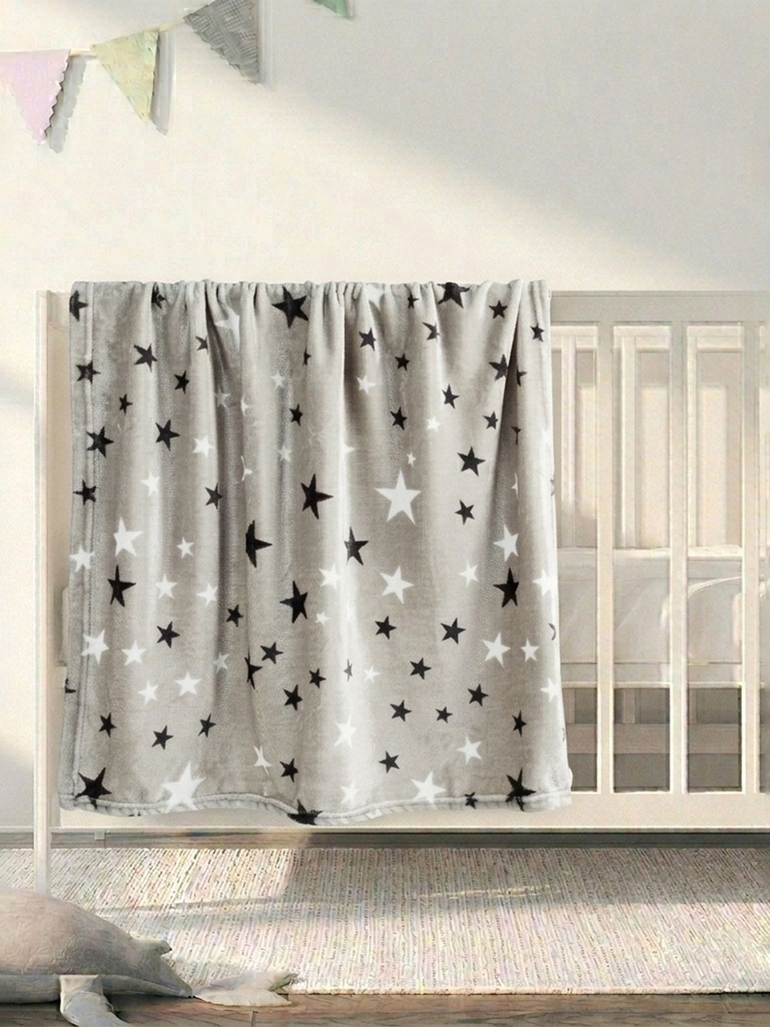 Juniors by Babyshop Grey & Grey Geometric Blanket-picture-31