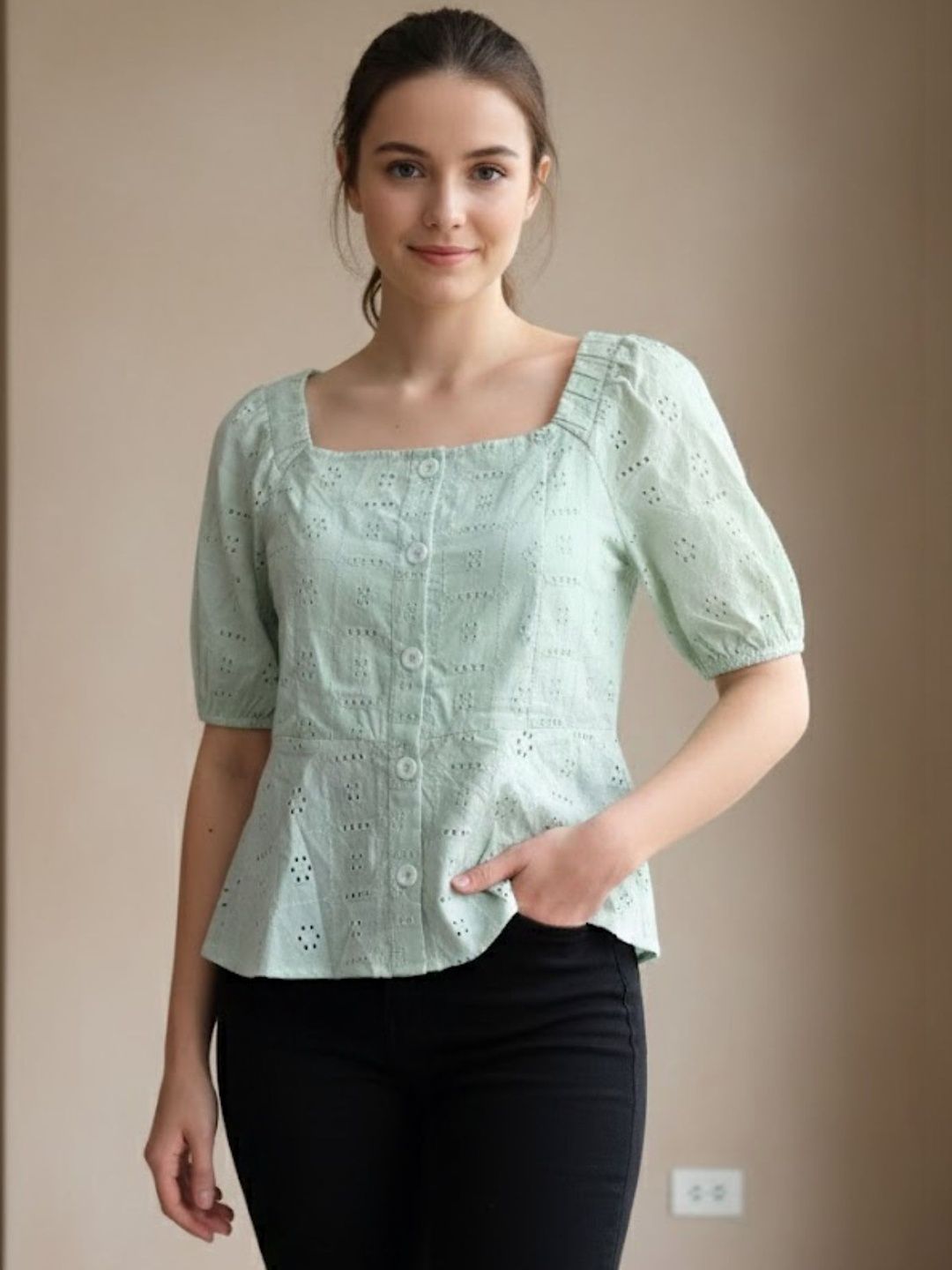 BIRDIE Cotton Schiffli short Top-picture-58