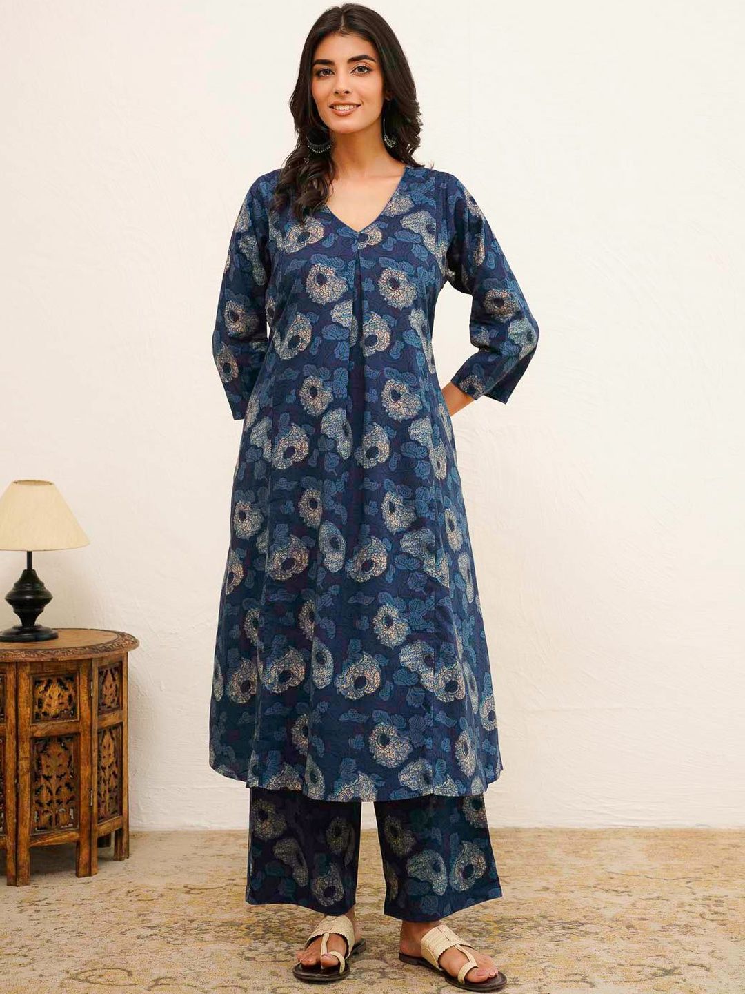 GOODHAND Women Floral Printed Regular Pure Cotton Kurta with Palazzos-picture-45