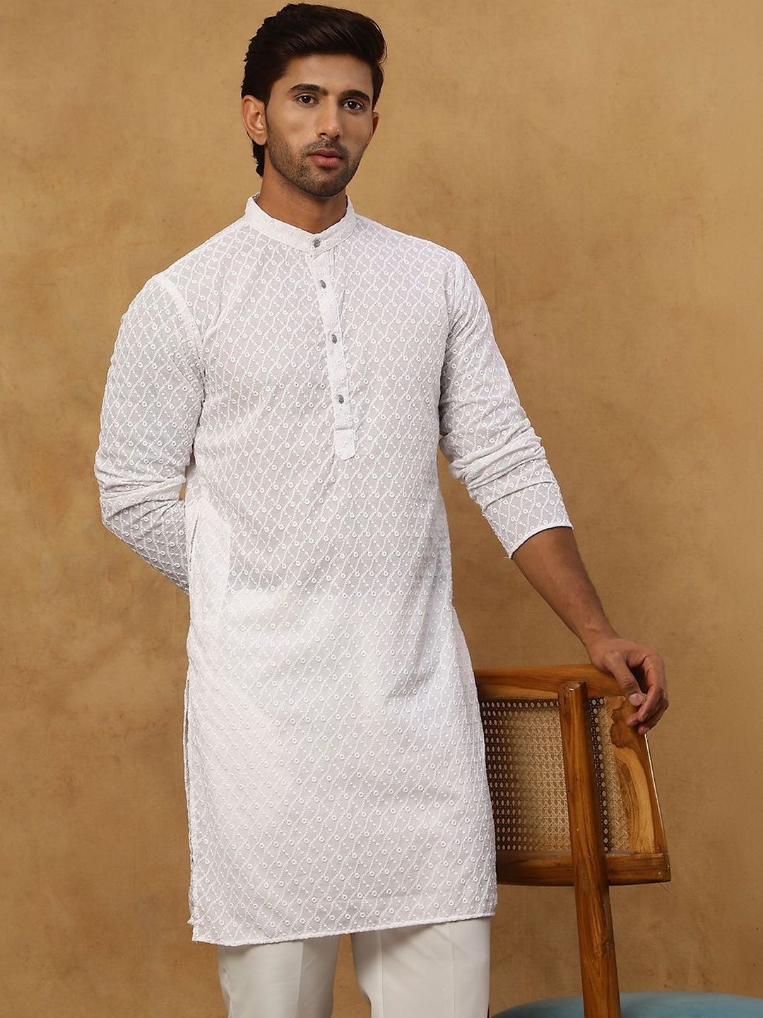 Jompers Men Leheriya Embroidered Chikankari Kurta-picture-35